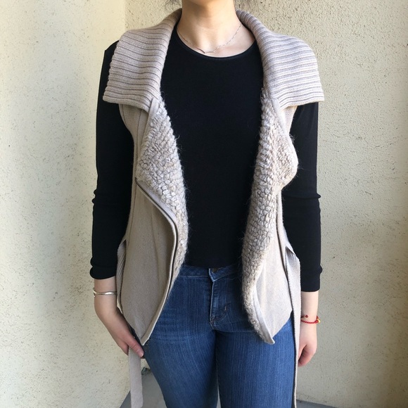 LOFT Jackets & Blazers - LOFT sweater vest